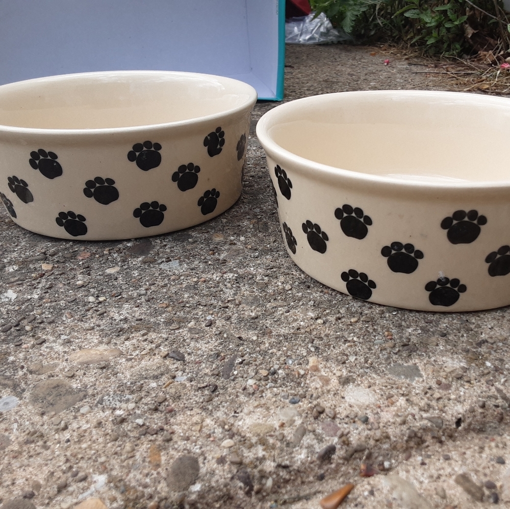 Dog bowls